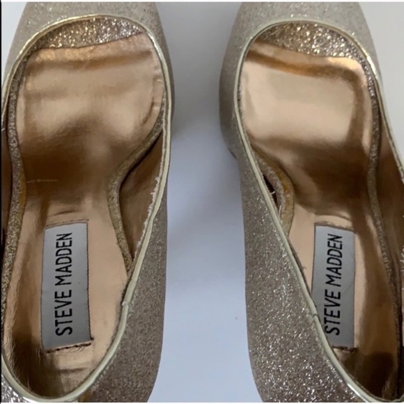 Steve Madden Gold Peep Toe Platform Heels - Picture 8 of 9
